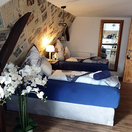 Victory Guesthouse - Handwerker Pension Bielefeld Bagian luar foto