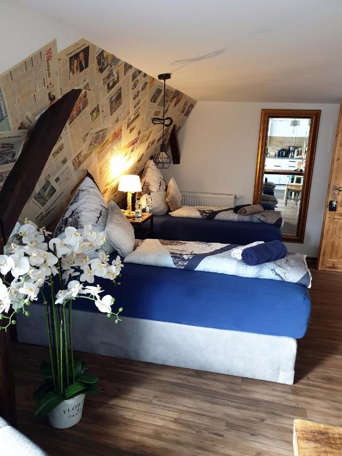 Victory Guesthouse - Handwerker Pension Bielefeld Bagian luar foto