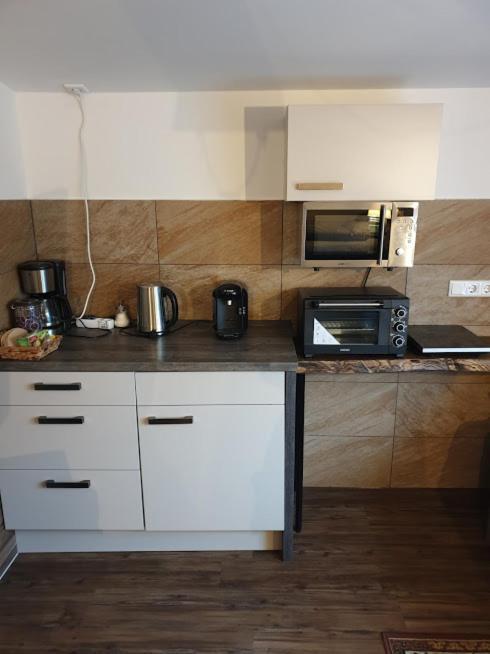 Victory Guesthouse - Handwerker Pension Bielefeld Bagian luar foto