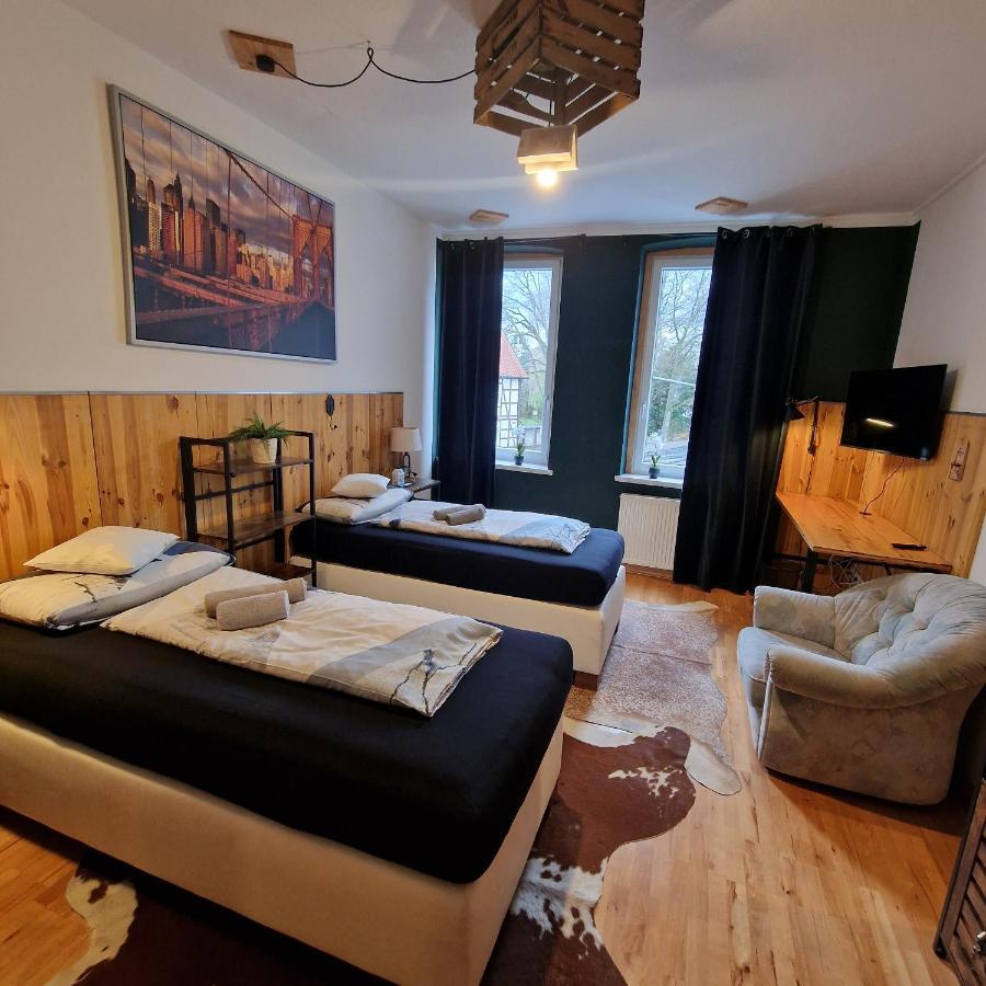 Victory Guesthouse - Handwerker Pension Bielefeld Bagian luar foto