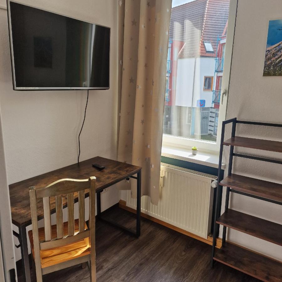 Victory Guesthouse - Handwerker Pension Bielefeld Bagian luar foto