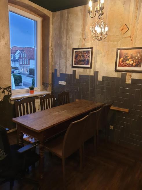 Victory Guesthouse - Handwerker Pension Bielefeld Bagian luar foto